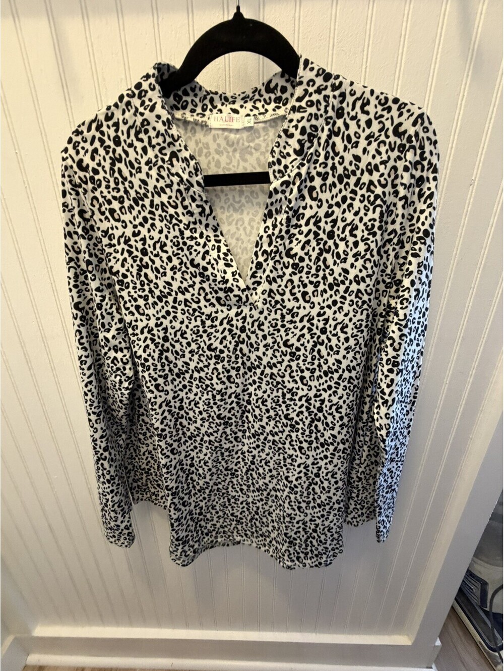 Halite XLarge Leopard Button-Down Long Sleeve Blouse